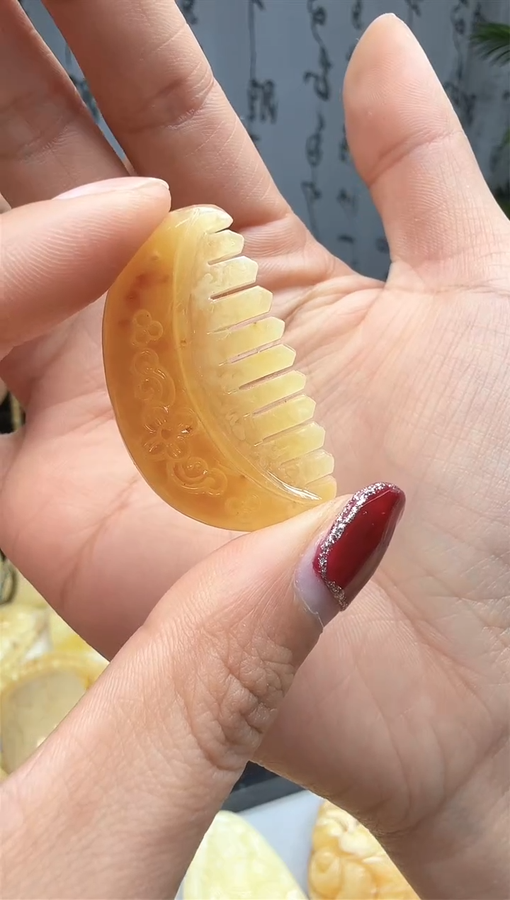 【闪购商品】琥珀裸石未镶嵌挂坠