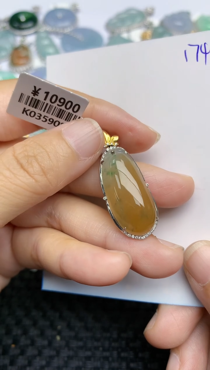 【闪购商品】翡翠挂件18K金镶嵌天然A货翡翠 174