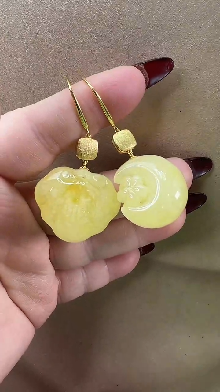 琥珀颈饰未镶嵌耳环