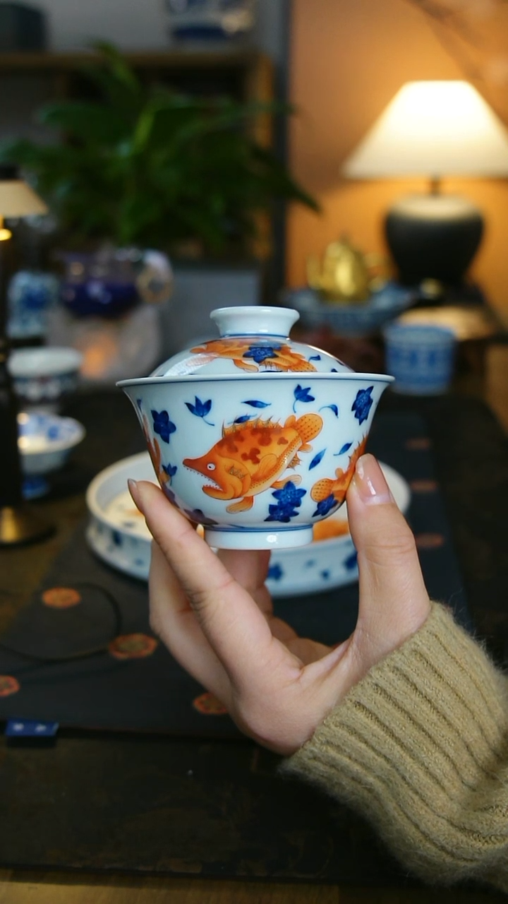 描金 矾红鳜鱼 元宝盖碗  