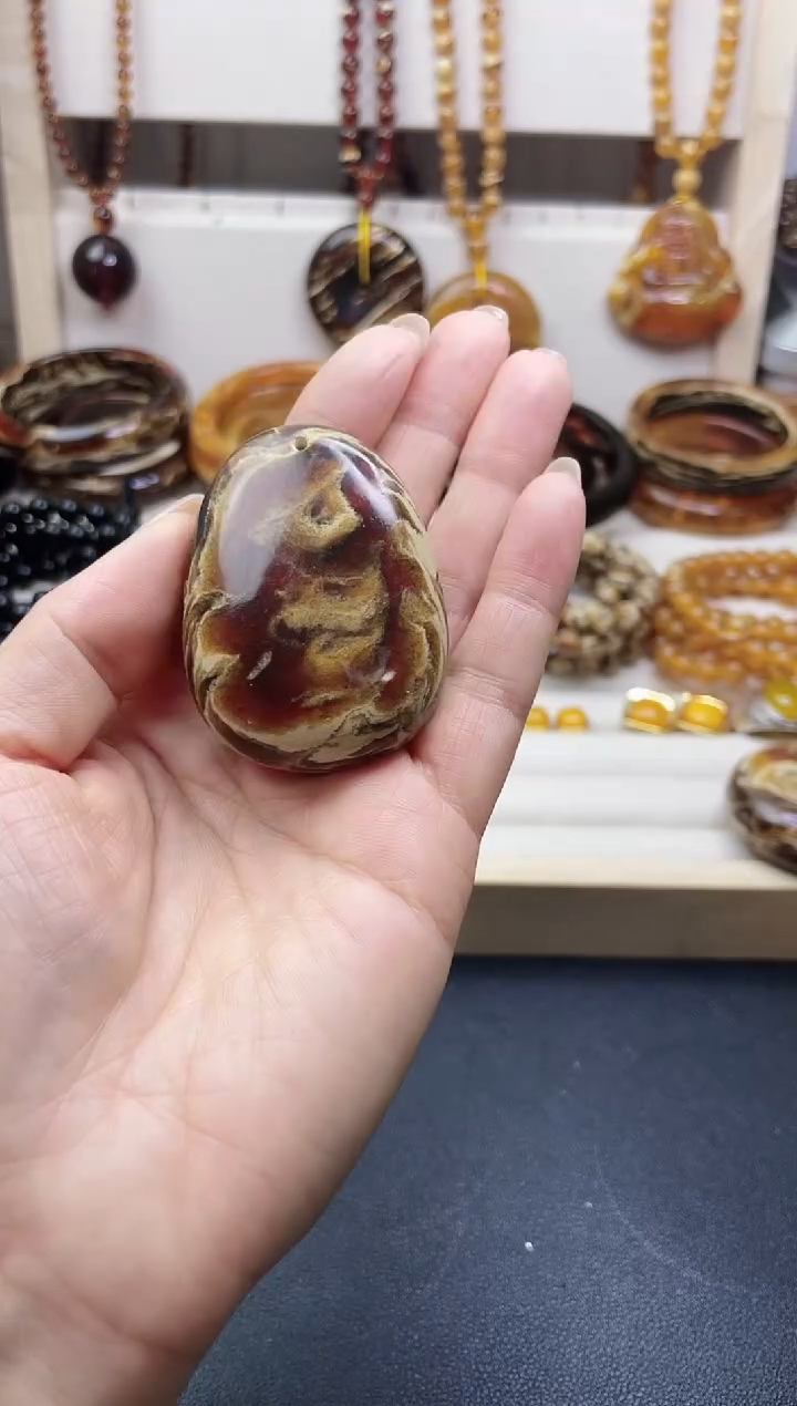 无非金属刘*霞干白水滴吊坠