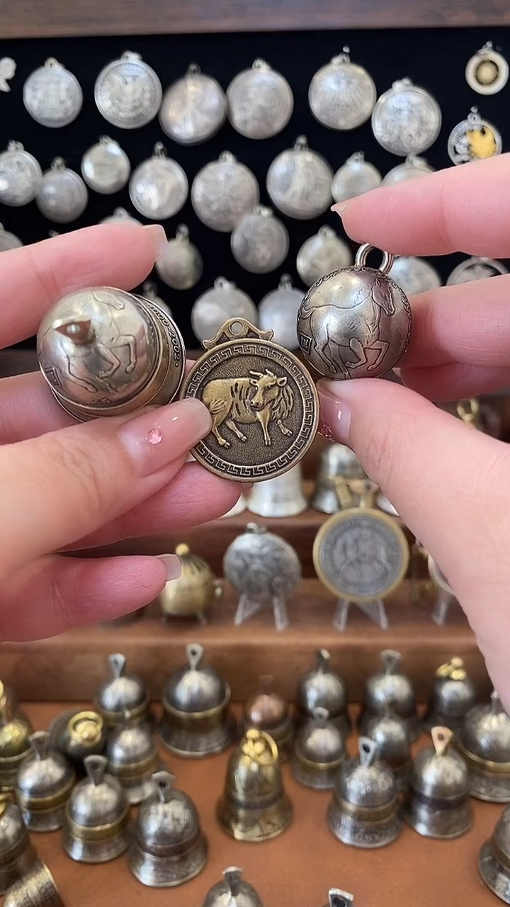 蚂*利比里亚生肖马套装