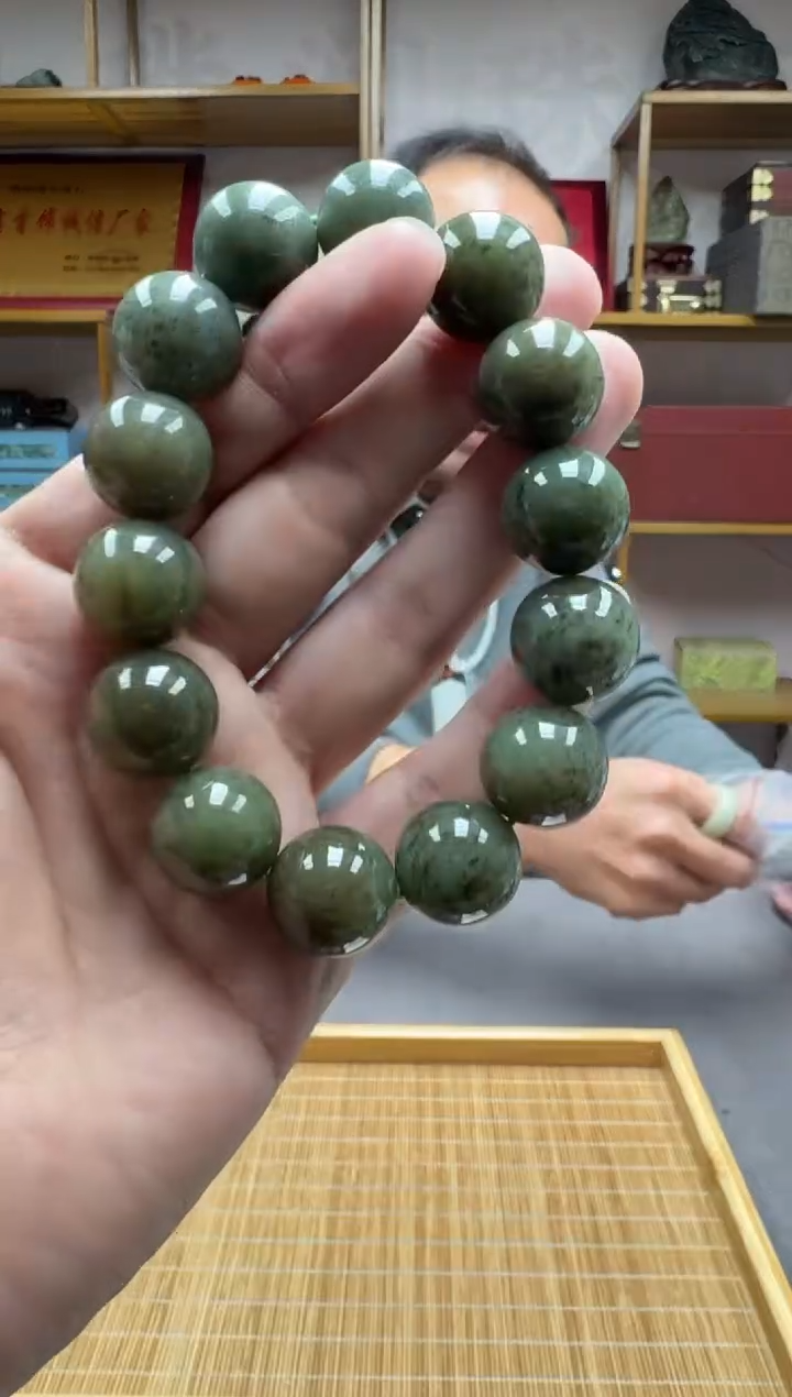 未镶嵌手链和田玉16沙枣青带皮