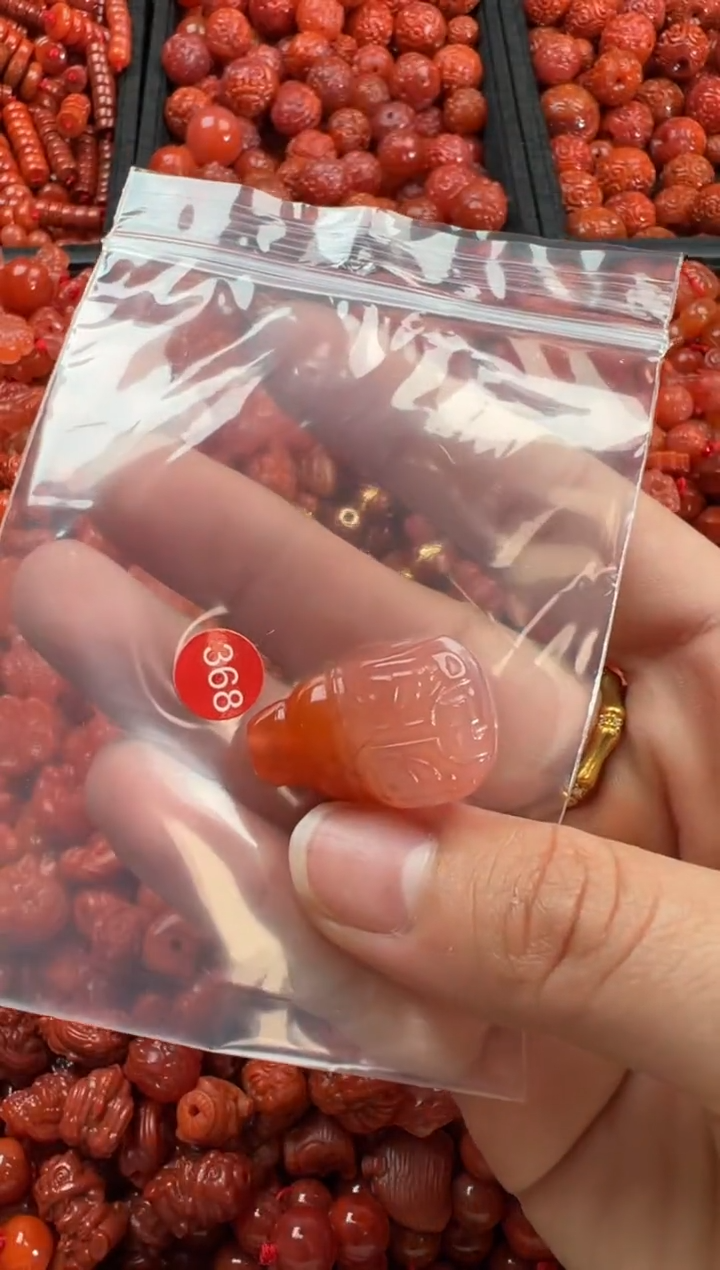 【闪购商品】南红玛瑙颈饰未镶嵌1
