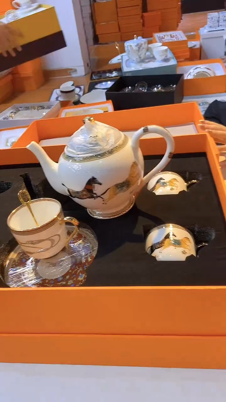 鸿辉家品牌瓷器，京东包邮！