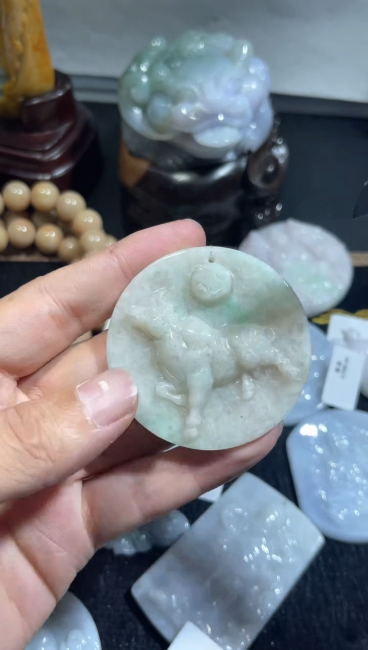 【闪购商品】翡翠颈饰未镶嵌00019243