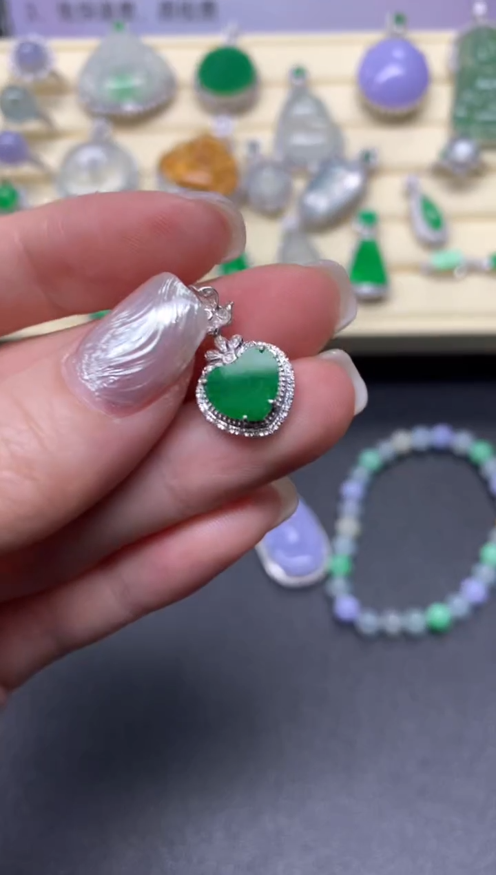 【闪购商品】翡翠吊坠(不含链)18K金镶嵌吊坠|2100+210