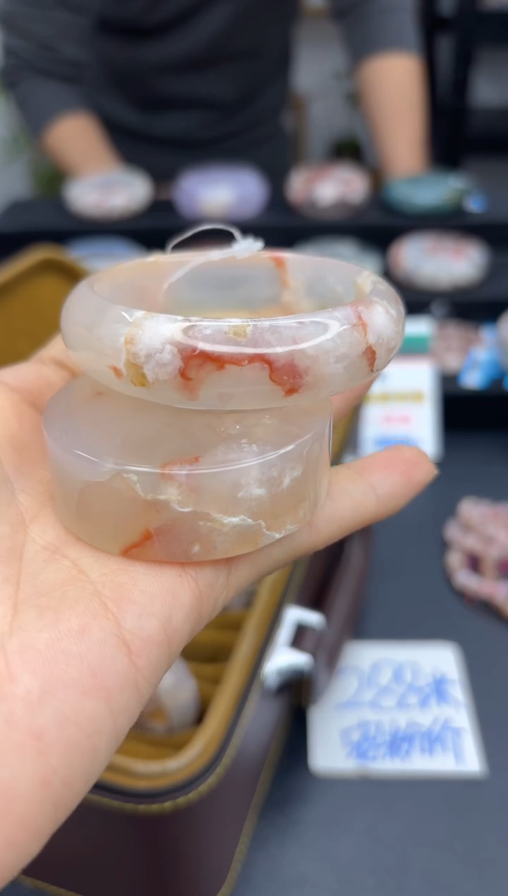 【闪购商品】石英质玉手镯未镶嵌A819(53圈赠送镯心)