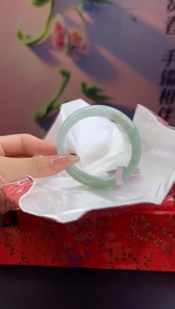 翡翠未镶嵌手镯翡翠手镯