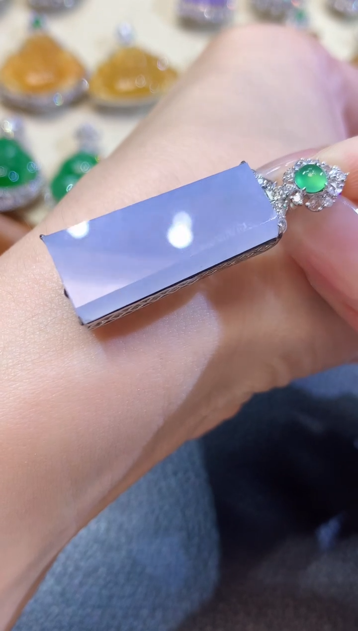 【闪购商品】翡翠吊坠(不含链)18K金镶嵌D27 紫货有一定色差