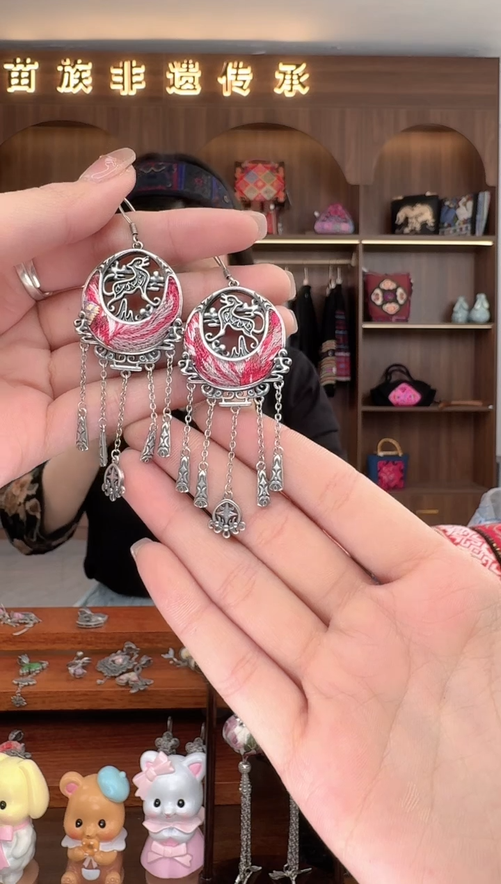 【闪购商品】织绣扶光苗绣传承312