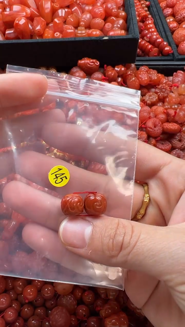 【闪购商品】南红玛瑙颈饰未镶嵌1