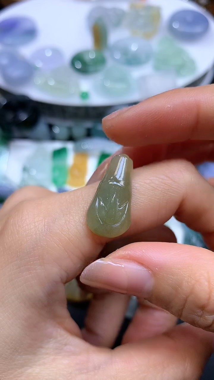 【闪购商品】定制翡翠未镶嵌翡翠