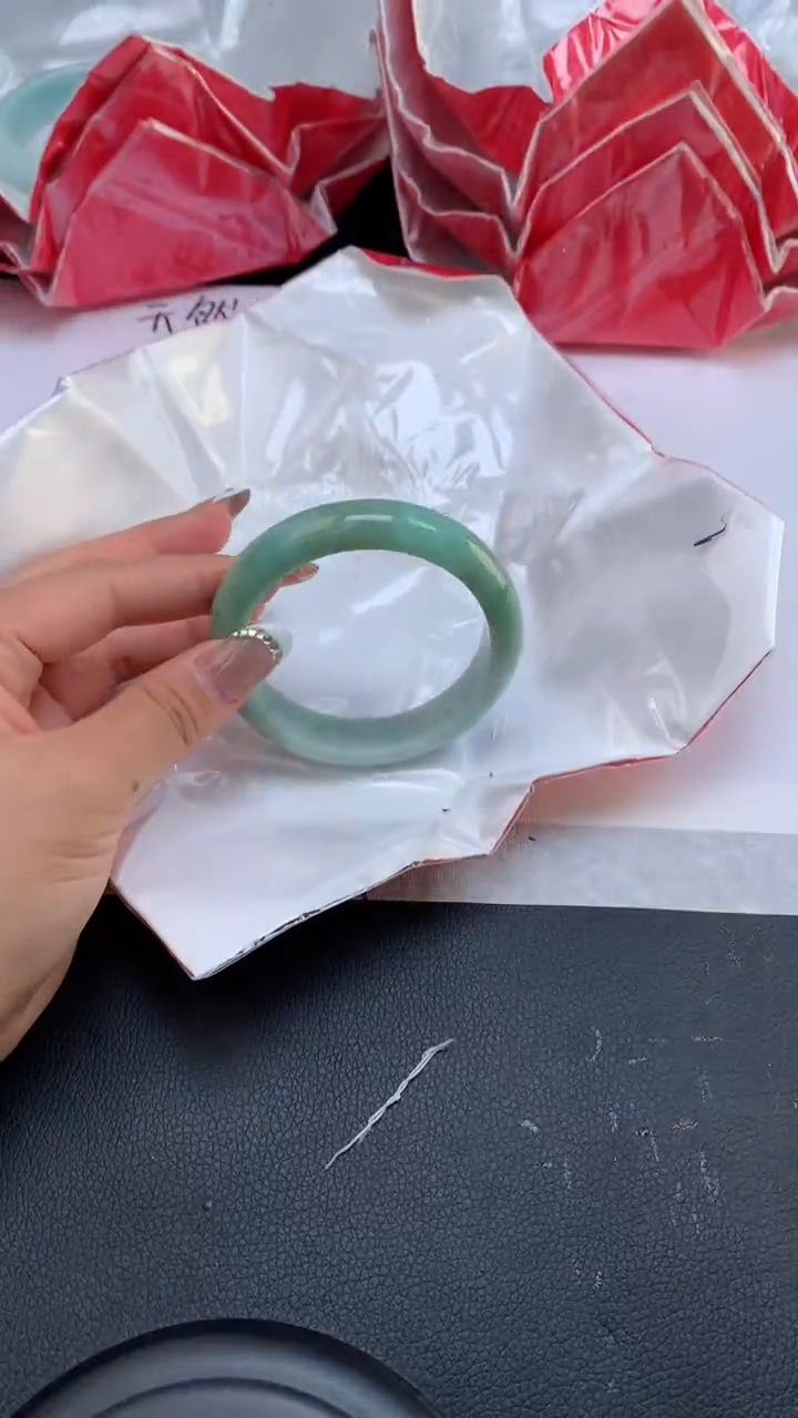 【闪购商品】翡翠手镯未镶嵌天然缅甸A货翡翠手镯