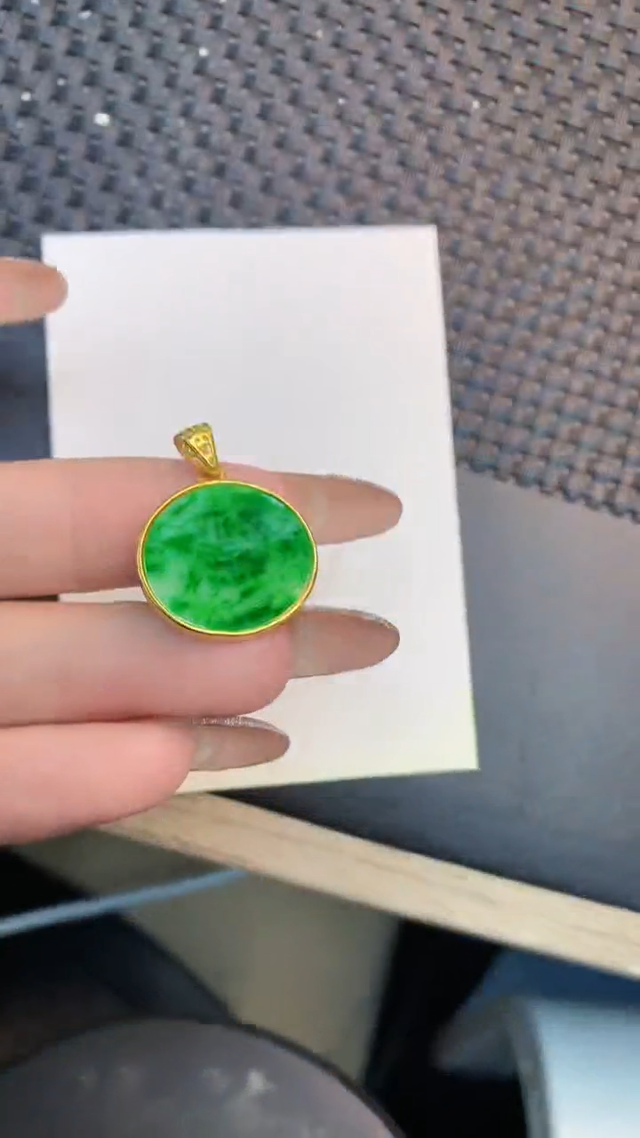 颈饰未镶嵌翡翠1
