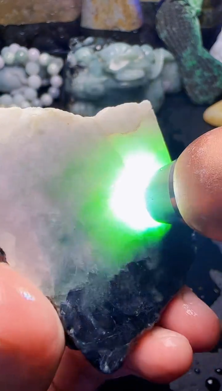 颈饰未镶嵌翡翠特***星45