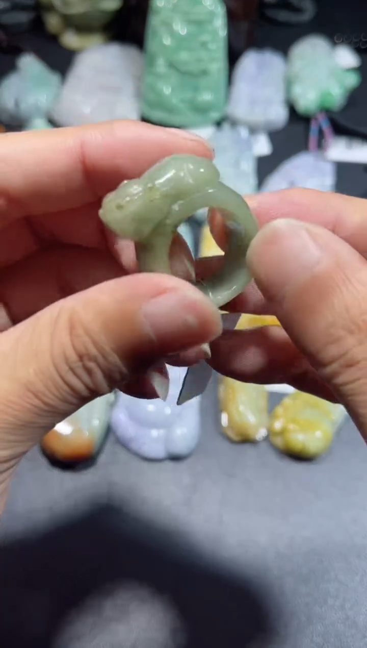 【闪购商品】翡翠颈饰未镶嵌00000173