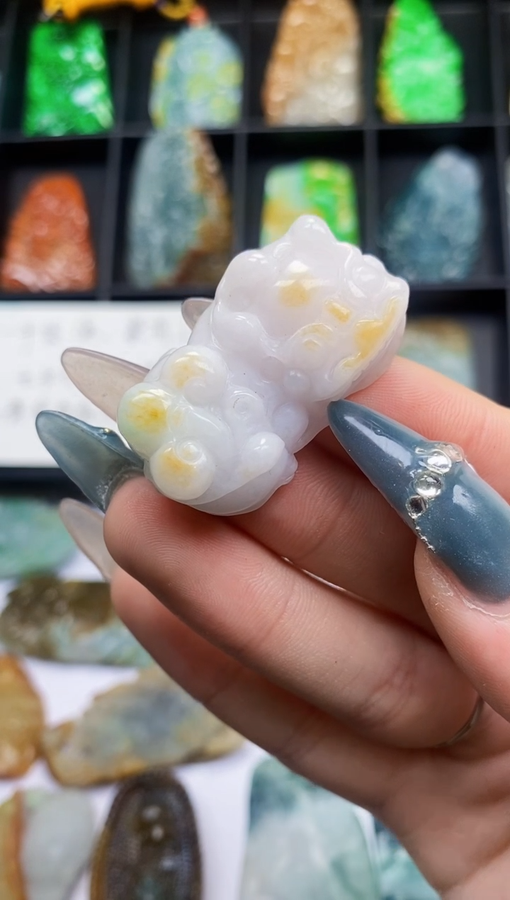 【闪购商品】翡翠颈饰未镶嵌A货翡翠