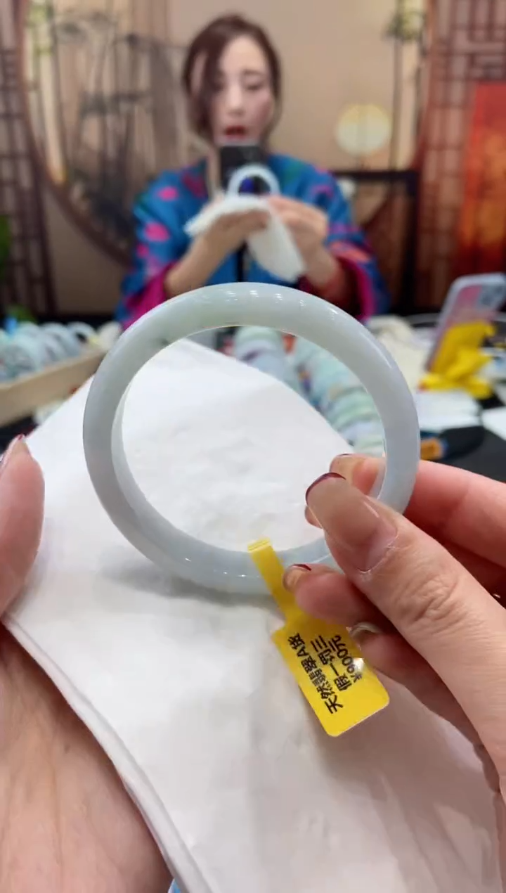 【闪购商品】翡翠手镯未镶嵌00007734