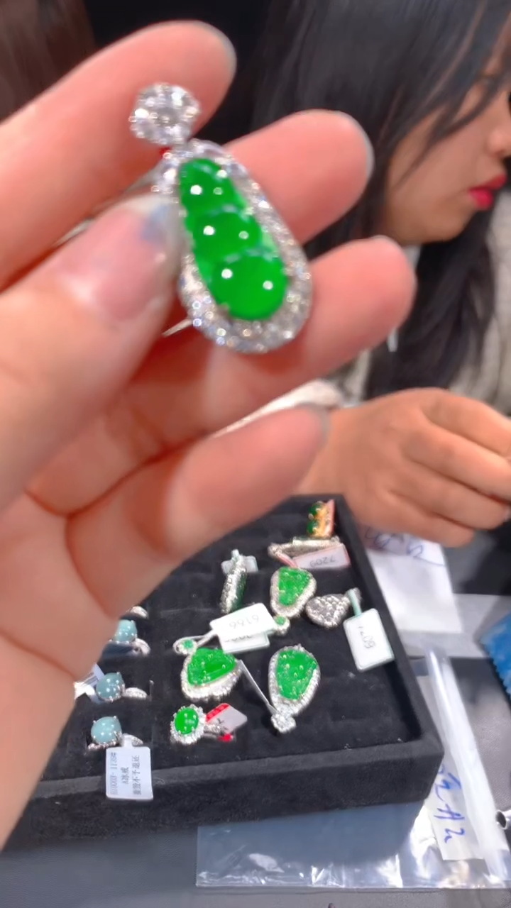 【闪购商品】定制翡翠未镶嵌51多样性发货（发其一）