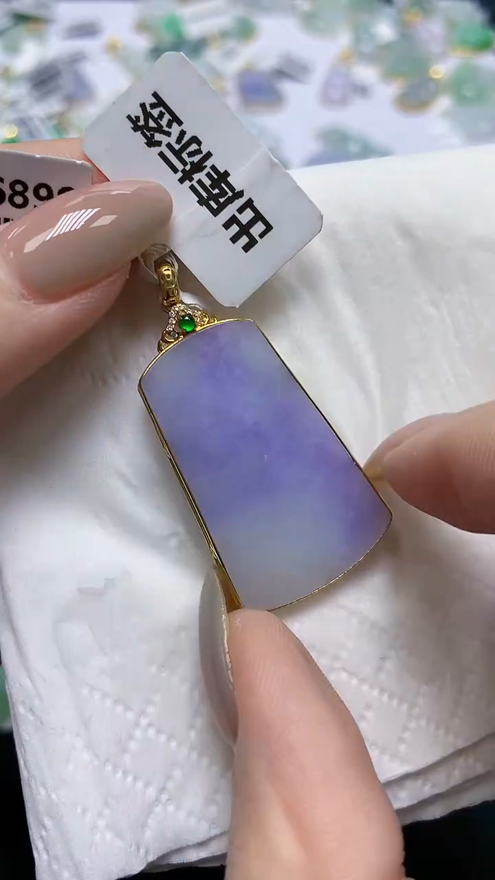 翡翠18K金镶嵌颈饰天然缅甸A货翡翠