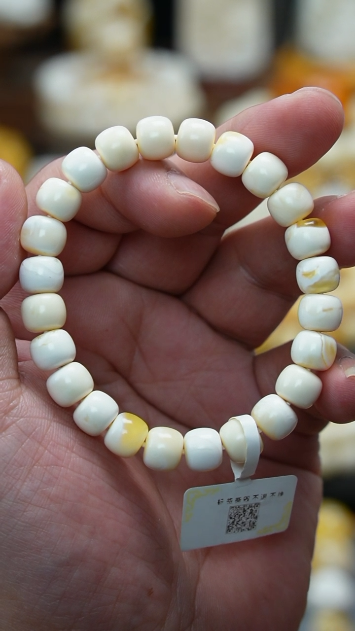 【闪购商品】琥珀裸石未镶嵌00000000000