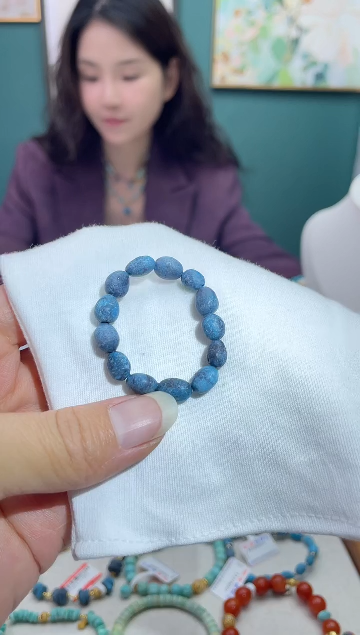 未镶嵌绿松石珠宝奇石90