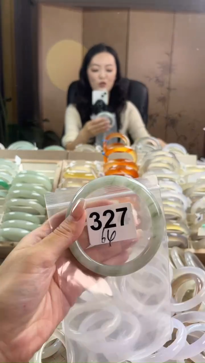 手镯玛瑙/玉髓未镶嵌天山翠默认微抠327