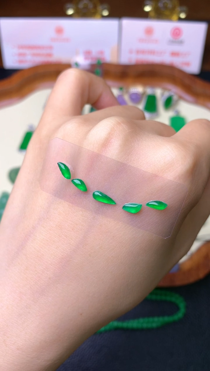 【闪购商品】定制翡翠未镶嵌裸石（镶嵌定制）