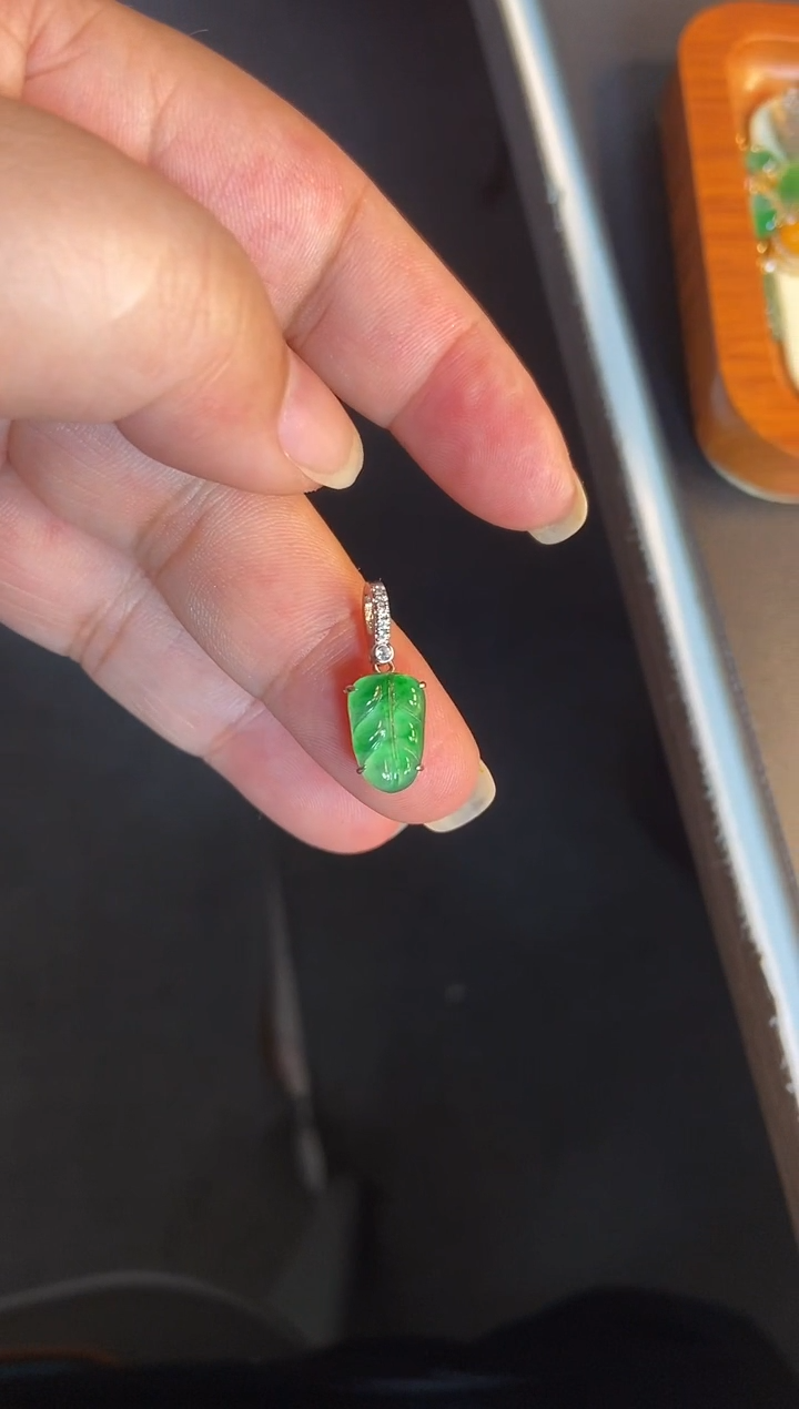 吊坠(不含链)银S925镶嵌翡翠1