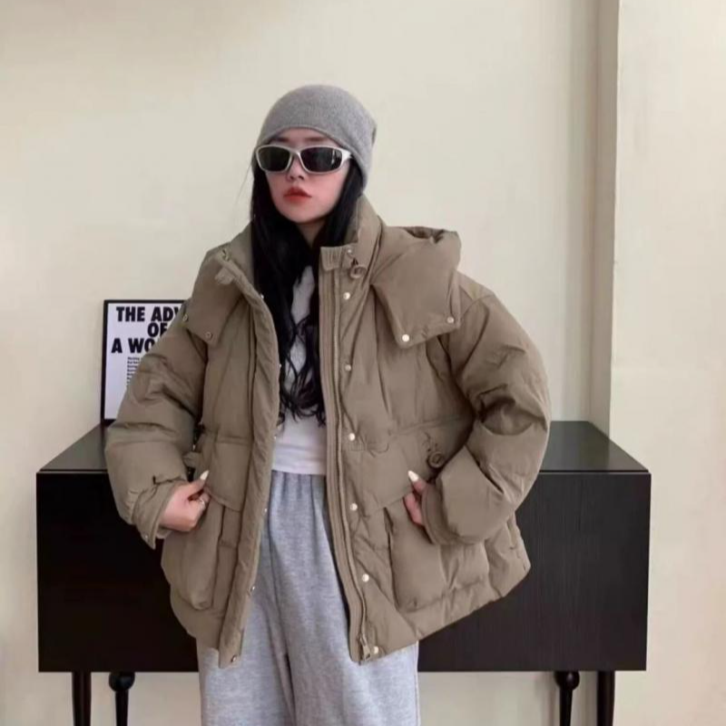 万达商场2025冬季新款白鸭绒羽绒服短款连帽小个子加厚外套保暖