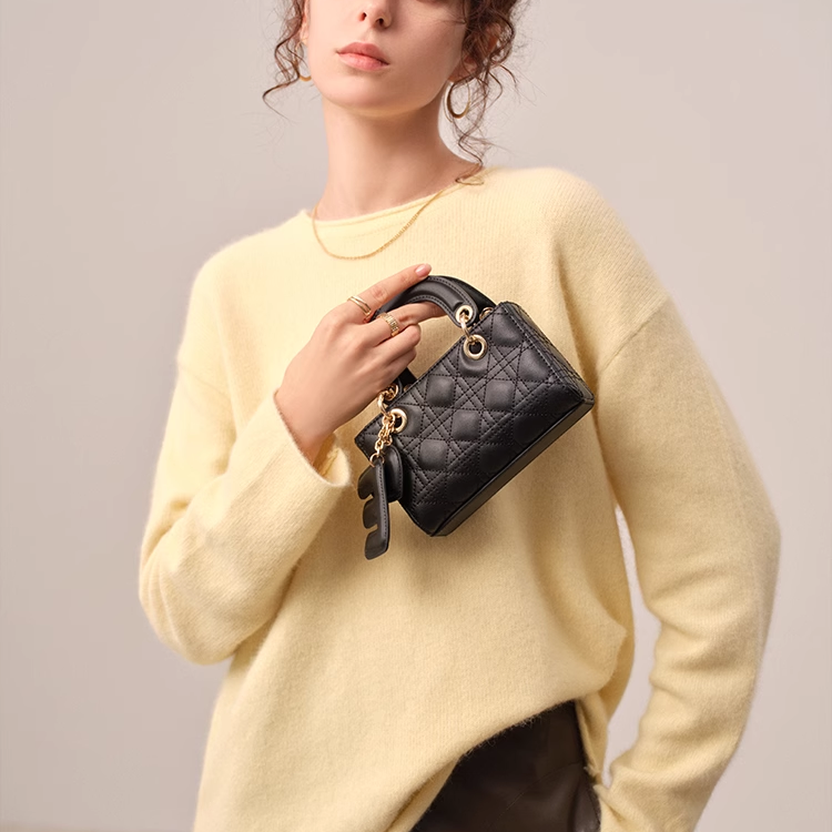 ELLE25新款【温文儒雅】时尚百搭藤格纹压纹独特爆款减龄单品24715