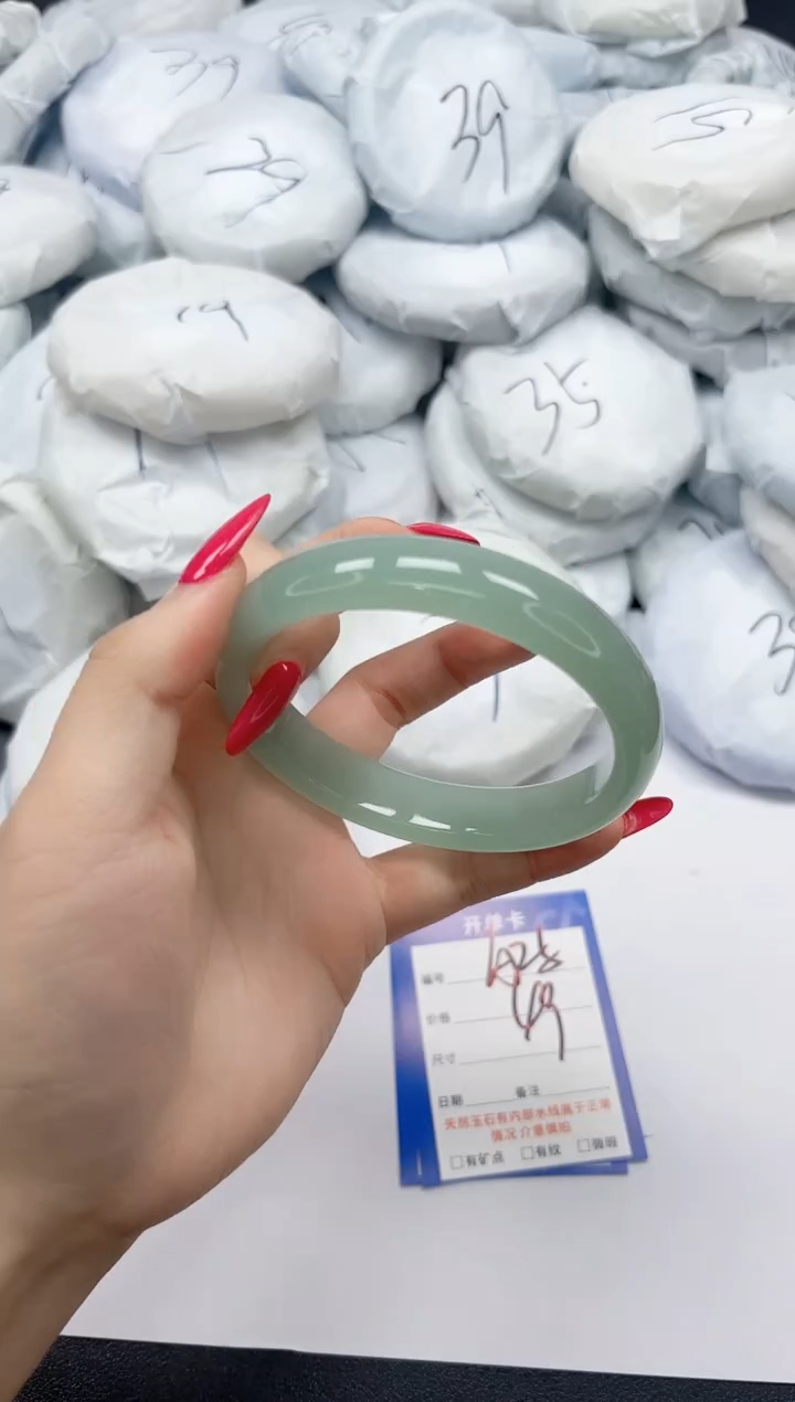 未镶嵌手镯石英质玉A25/65