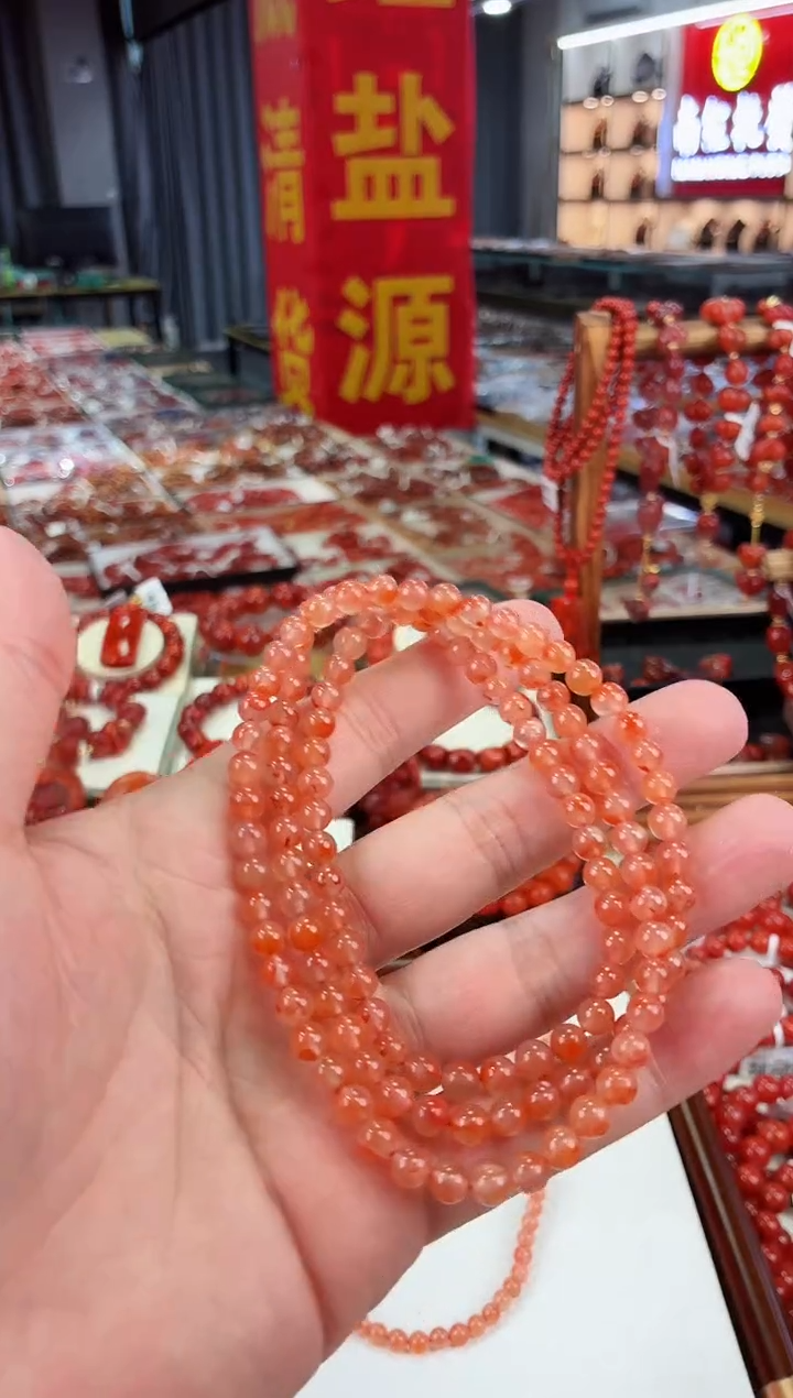 南红玛瑙冰飘多圈5+未镶嵌一个/条