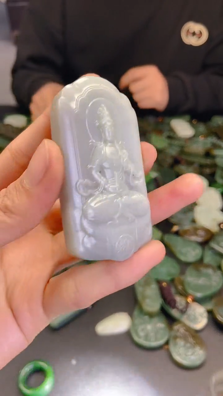 颈饰未镶嵌和田玉1