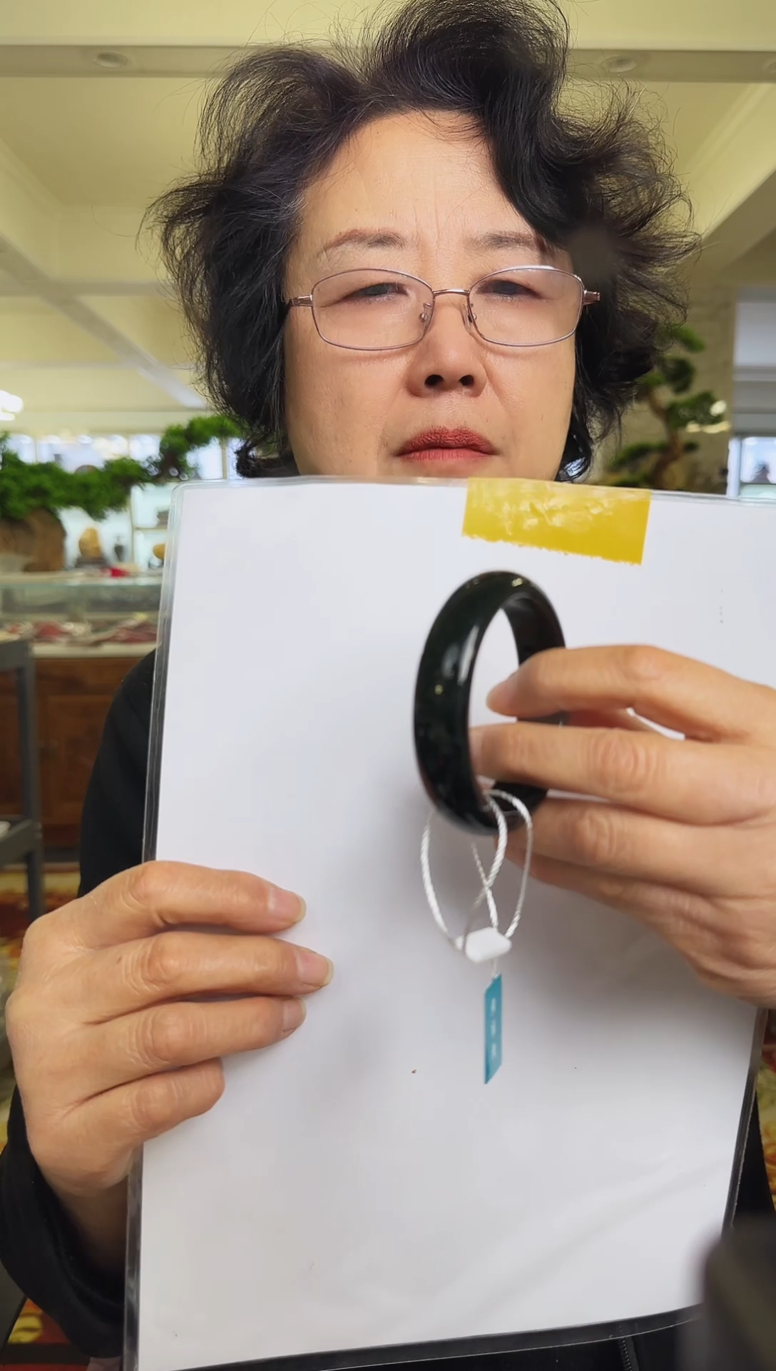 未镶嵌手镯和田玉五**霞1