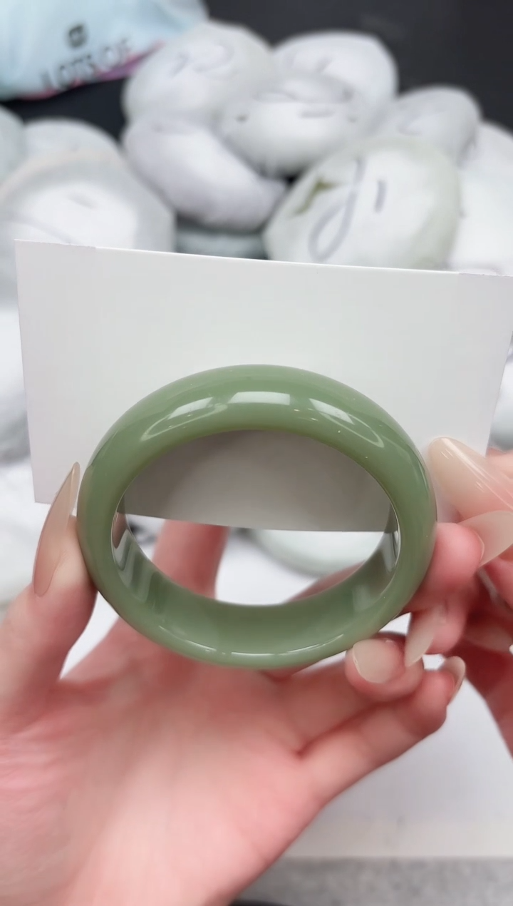 未镶嵌手镯石英质玉16-54