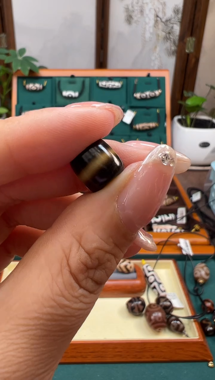 未镶嵌颈饰玛瑙/玉髓6.(微瑕随机发货)