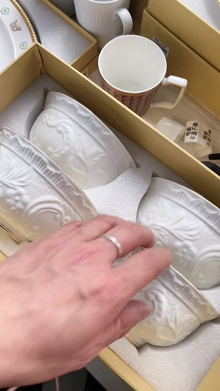 瓷片锅碗瓢盆一件不留@@1