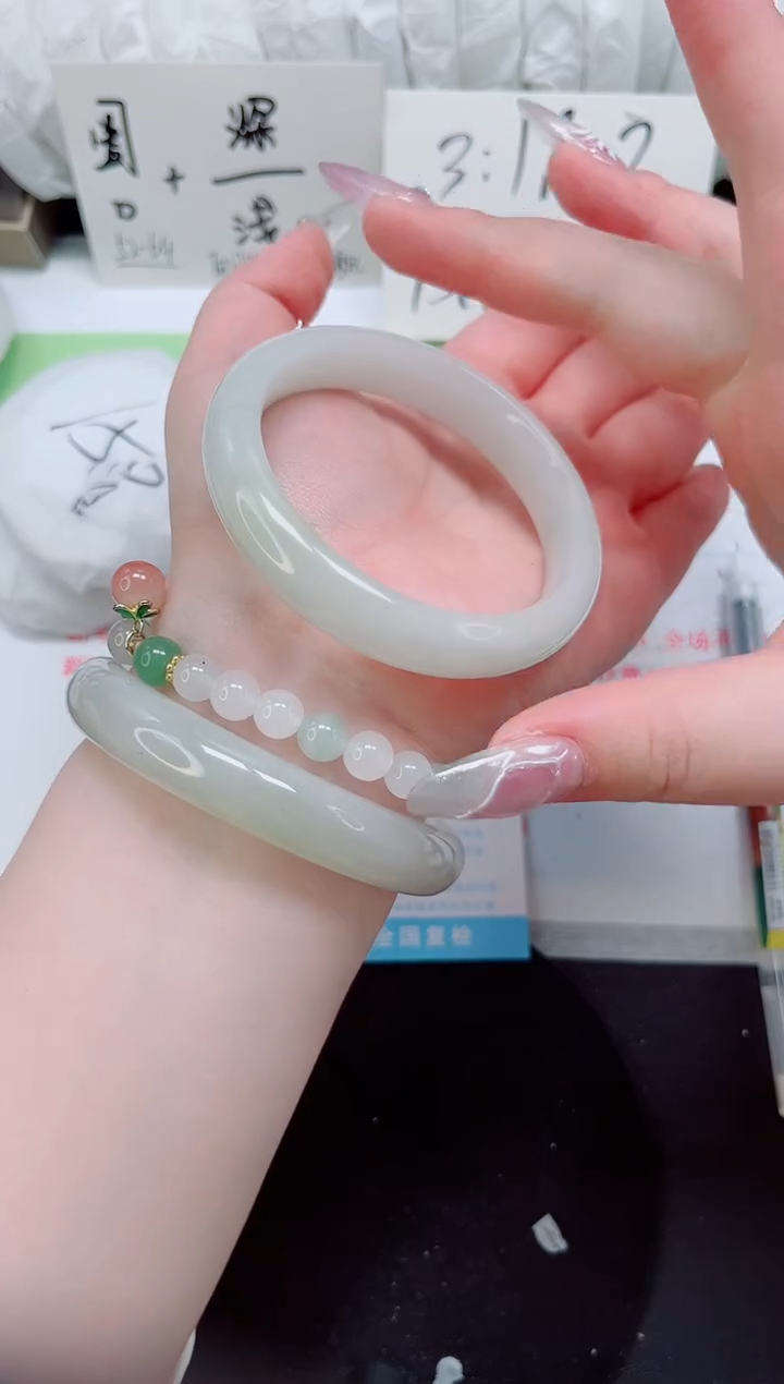 石英质玉手镯未镶嵌b441-圈口56.1