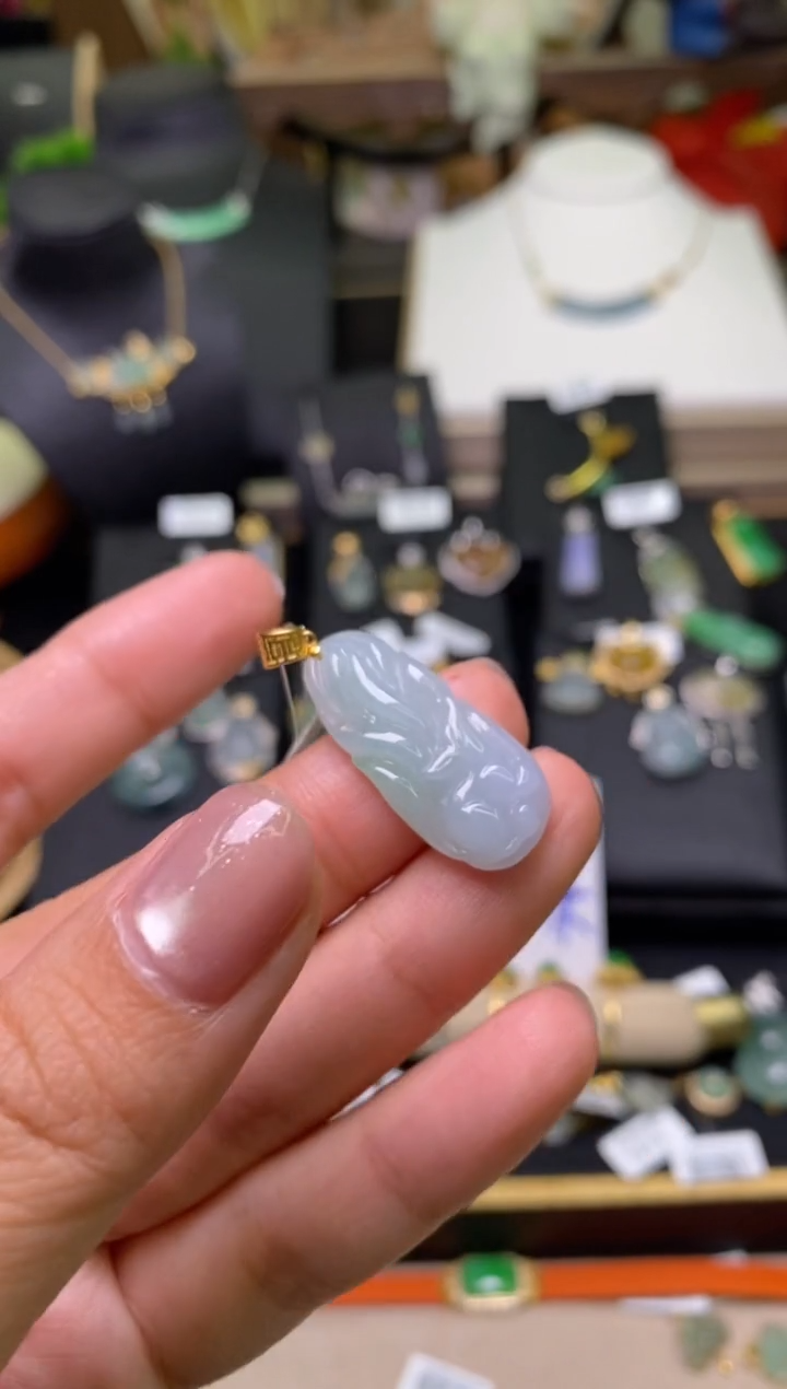 【闪购商品】翡翠颈饰18K金镶嵌净货18077