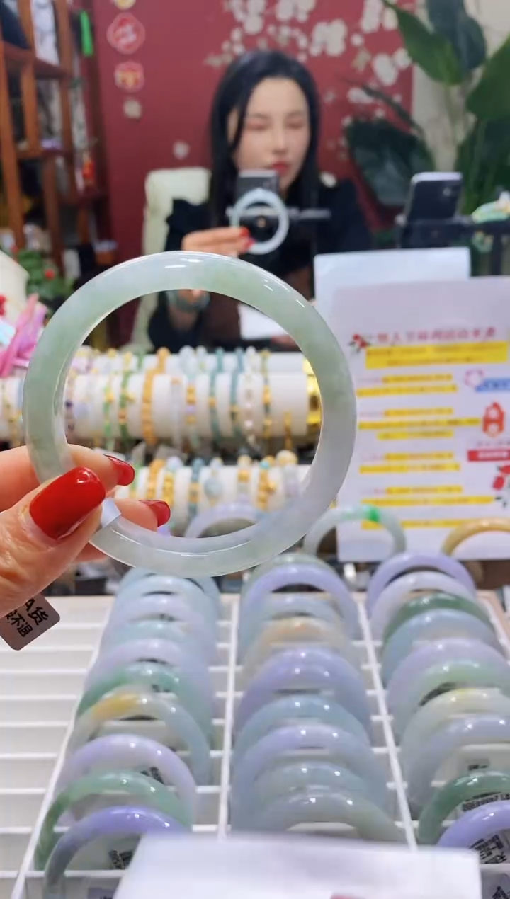 【闪购商品】翡翠手镯未镶嵌139圈口61-63/