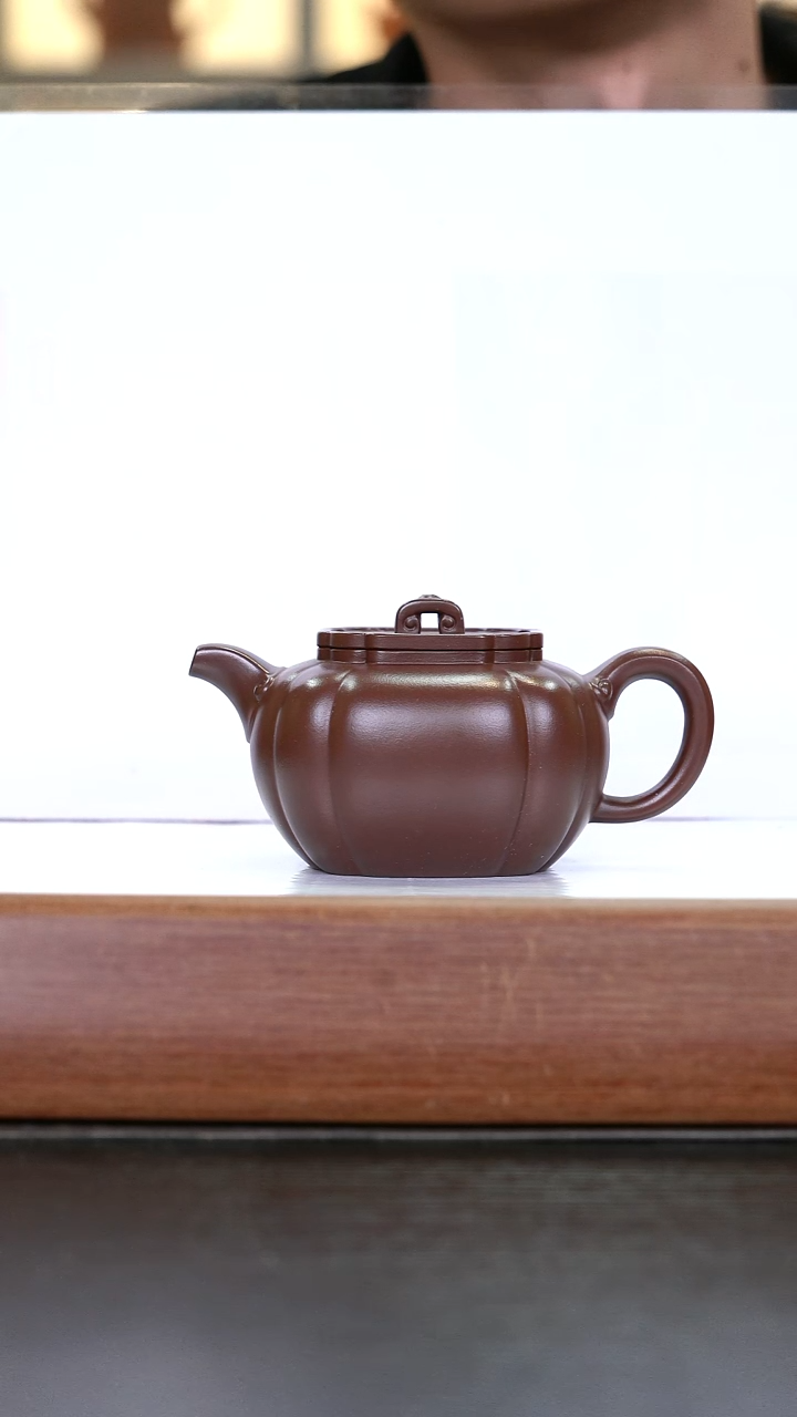 茶壶紫砂  革紫泥  太极如意  230cc