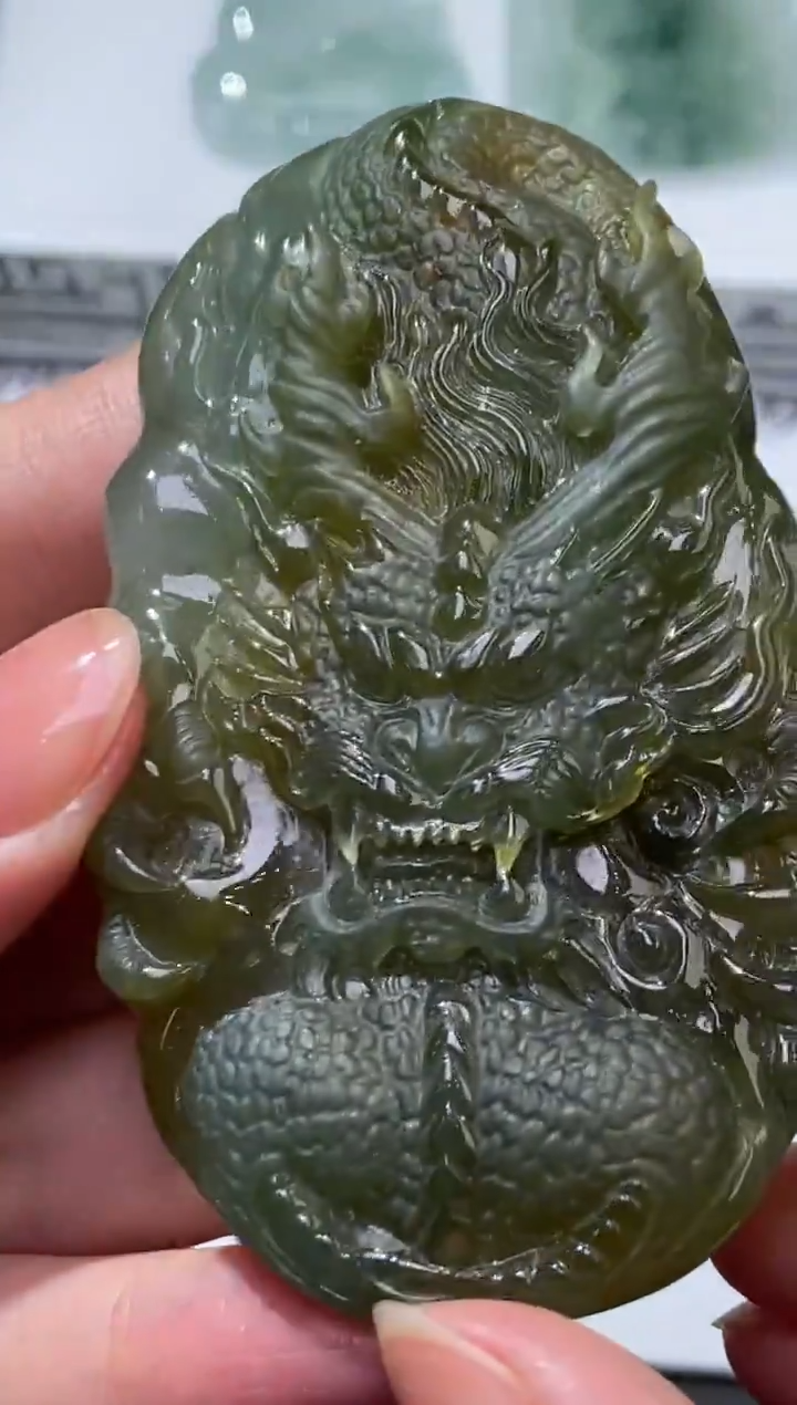 未镶嵌挂件翡翠377396  多人