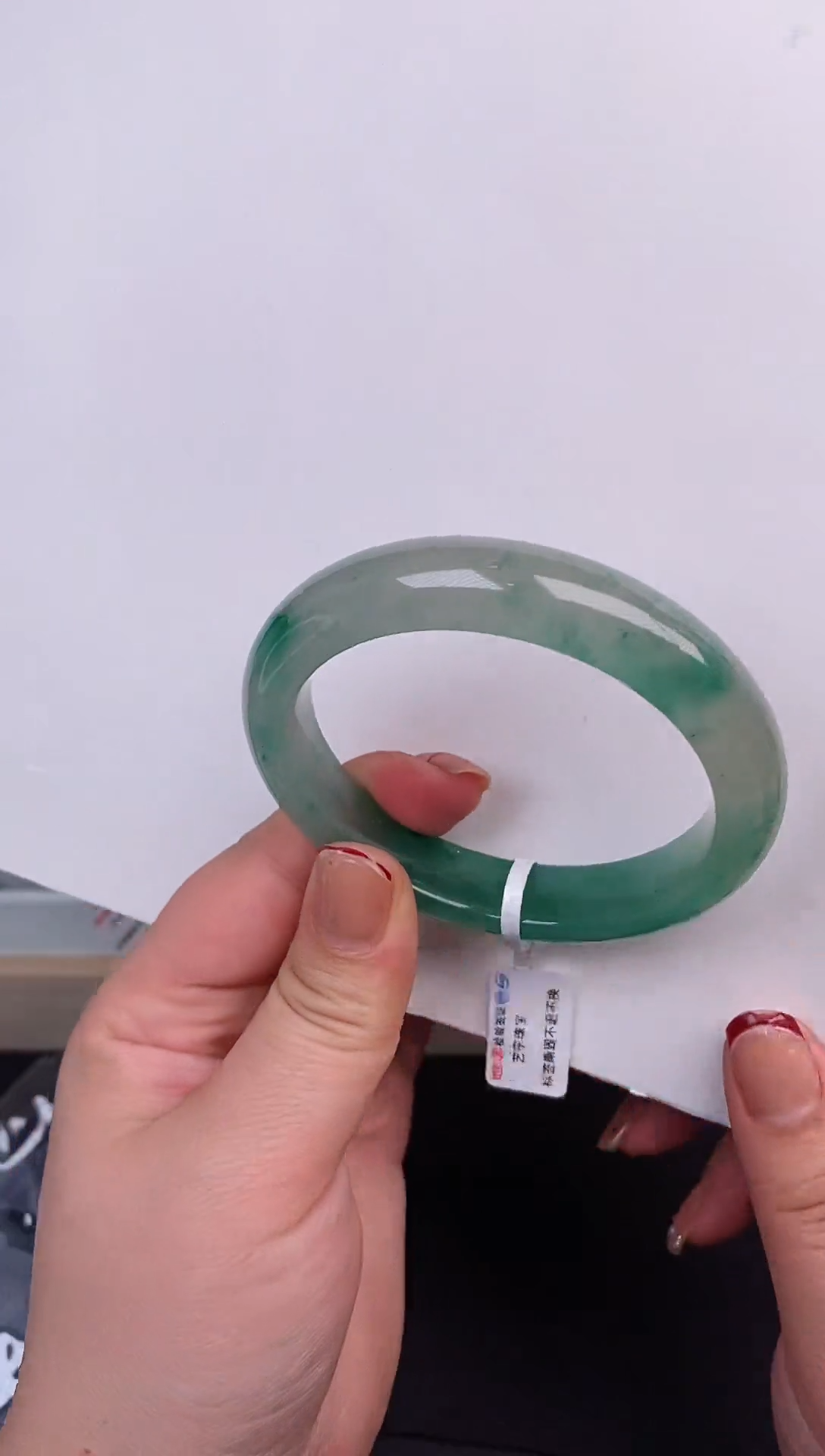 【闪购商品】石英质玉手镯未镶嵌高冰飘花非洲翠29