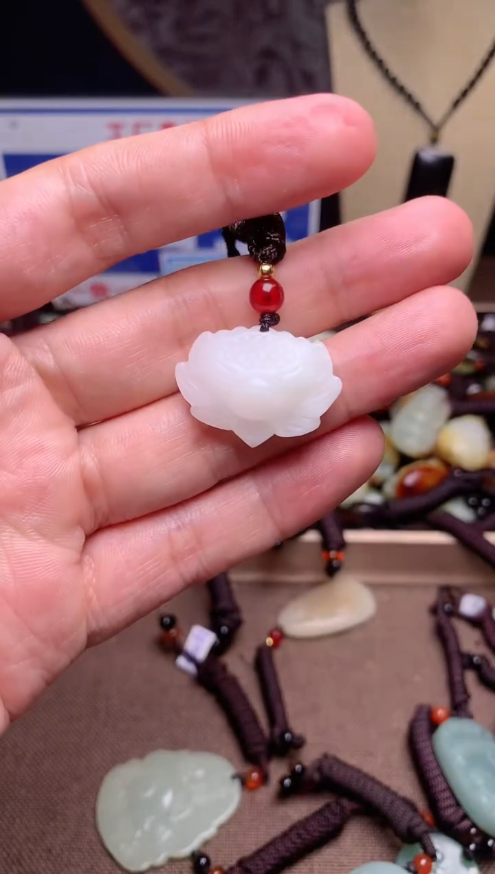 【闪购商品】和田玉颈饰未镶嵌1