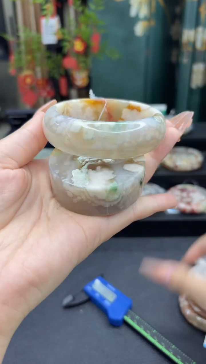 【闪购商品】石英质玉手镯未镶嵌566（58圈赠送镯心）