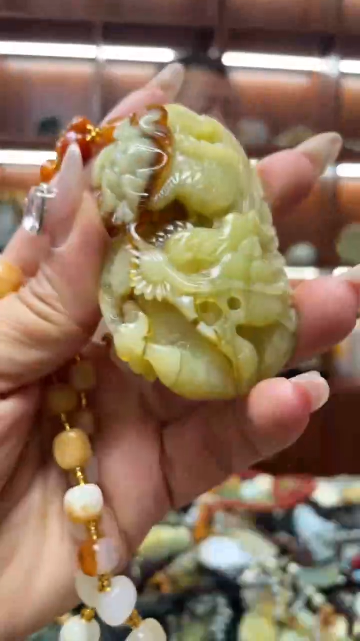 未镶嵌岫玉挂件 