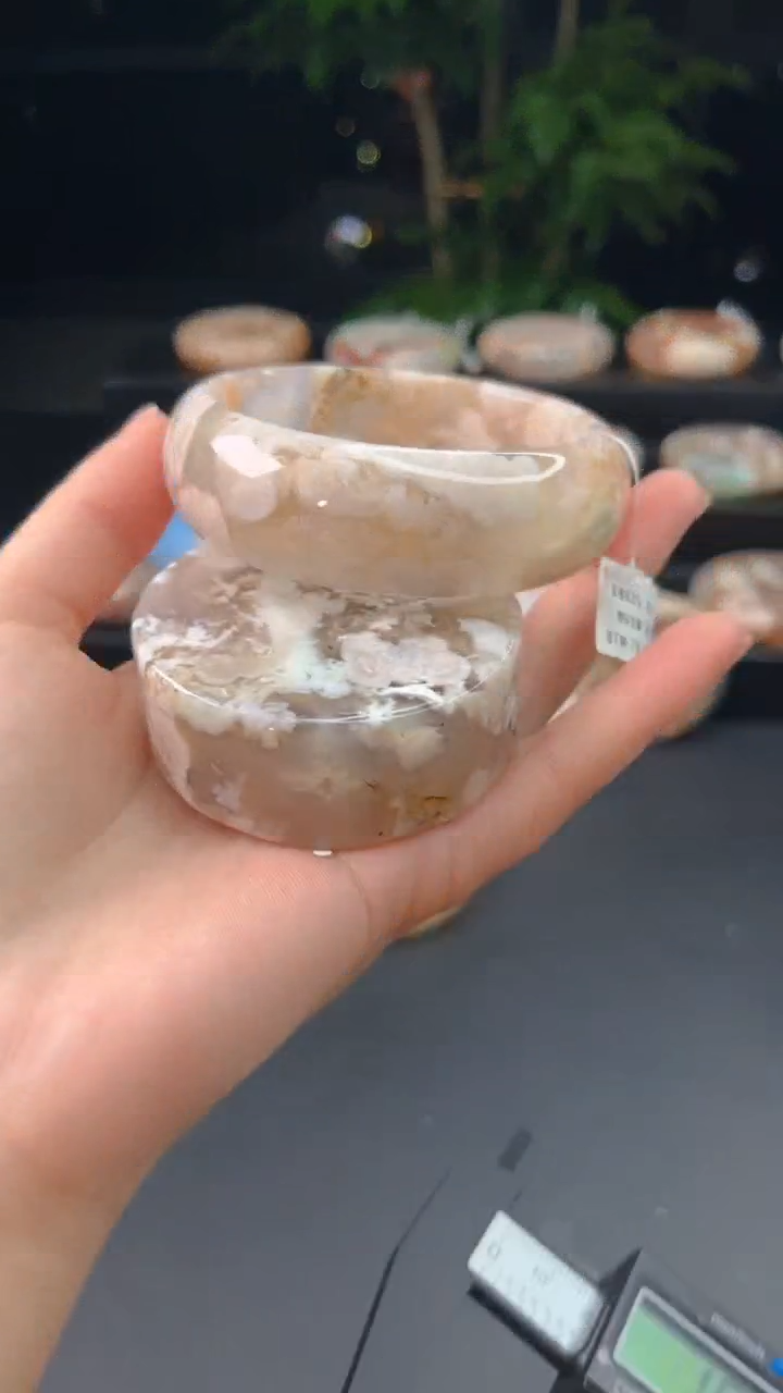 【闪购商品】石英质玉手镯未镶嵌赠送镯心（圈口59