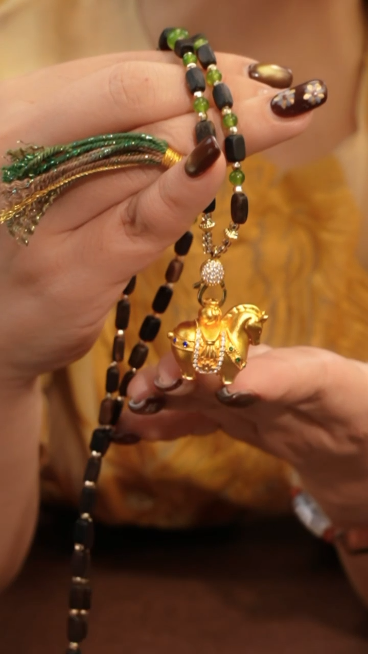 铜珐琅马到成功项链